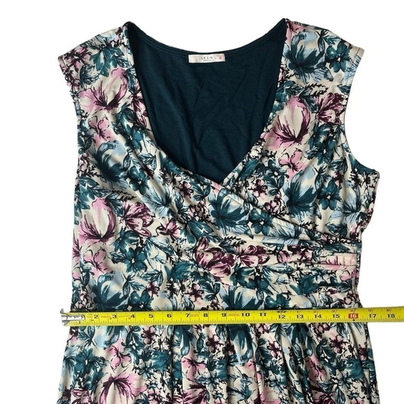 Le Lis Sleeveless V-Neck Floral Dress with Side Ruching Size XX-Large - Picture 8 of 9